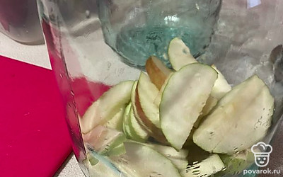 Складываем в чистые банки.