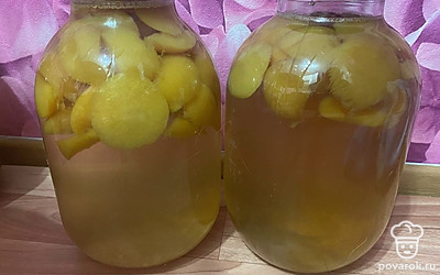 Вкусный и ароматный персиковый компот готов. Приятного аппетита!