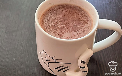 Перед подачей добавьте в какао корицу.