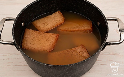 Аккуратно перемешайте ингредиенты.