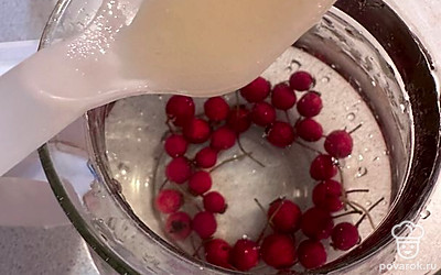 Кладем мед.