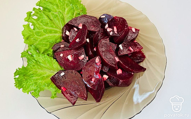 Вареная свекла с чесноком — Рецепт с фото