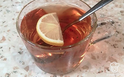 Подавать чай с ломтиком лимона. Приятного чаепития! 