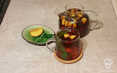 Чай разливайте по чашкам и подавайте. Приятного чаепития!