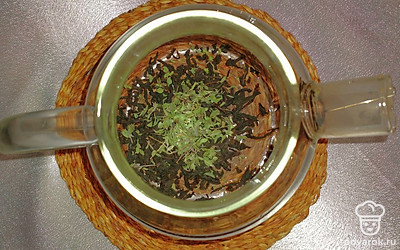 Далее к нему добавить чабрец.