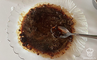 Перемешайте все ингредиенты ложкой. 