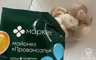 Добавьте ложку майонеза.