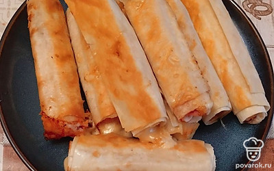 Подавать закуску горячей. Приятного аппетита!