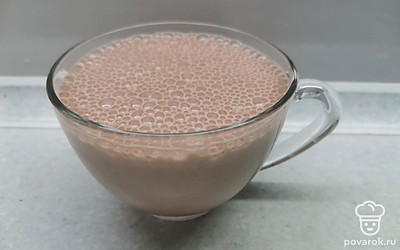 Смузи готов! Подайте сразу. Приятного аппетита! 