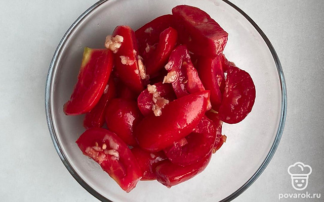 Закуска из томатов «К застолью» — Рецепт с фото