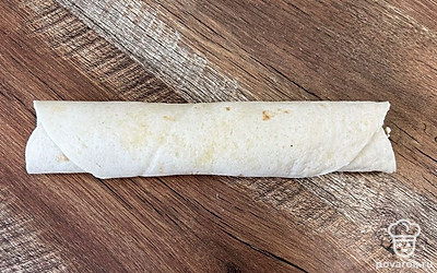 Сверните в рулет.