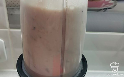 Хорошо взбить блендером в течение 1 минуты.