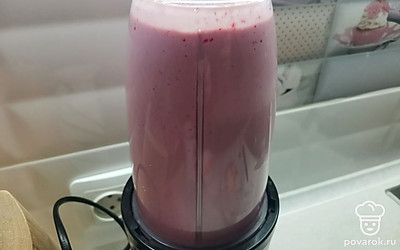 Взбить полминуты.