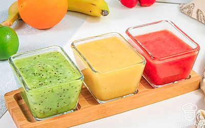 Все три вида пюре по консистенции должны быть как негустая сметана. Попробуйте каждое пюре: если получилось слишком кисло, то добавьте сахар.