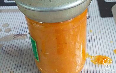 Закатываем крышками.