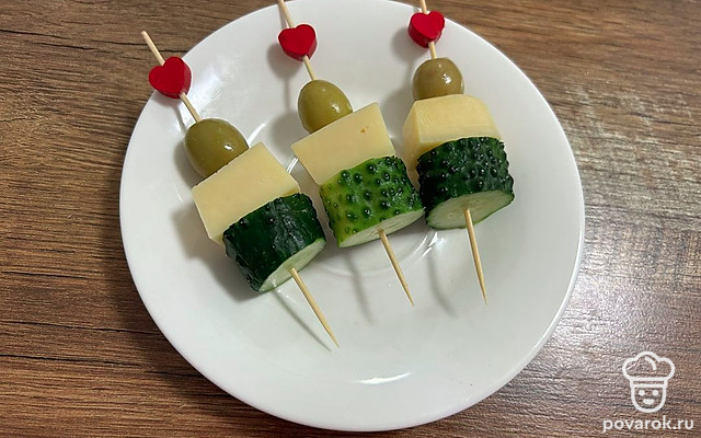 Канапе к праздничному столу — Рецепт с фото