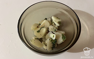 Порционно подавайте к столу. 