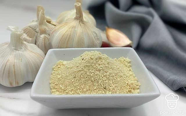 Пикантный сушеный чеснок в СВЧ — Рецепт с фото