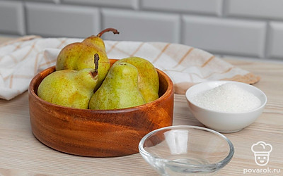 Грушу хорошо помойте. Отмерьте необходимое количество сахара и уксуса