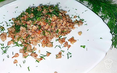 Разморозьте укроп и подавайте с основным блюдом.