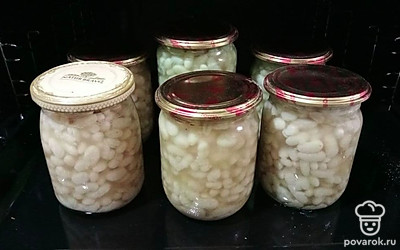 Готовую фасоль с солью можете использовать для приготовления супов, борщей, салатов, пюре и других блюд.