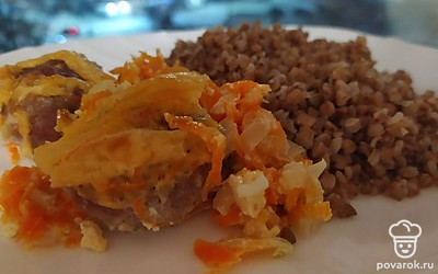 Подавать можно к любому гарниру из круп.