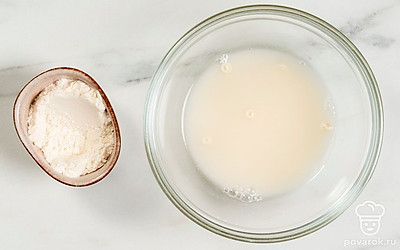 Тщательно перемешайте ингредиенты, чтобы получилась однородная смесь.