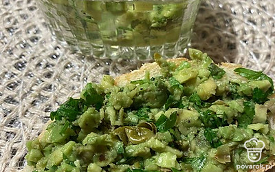 Закуска готова. К нашей закуске добавить чиабатту или батон. 
Приятного аппетита!