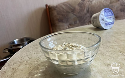 Подавайте к столу в качестве соуса к долме или голубцам. 