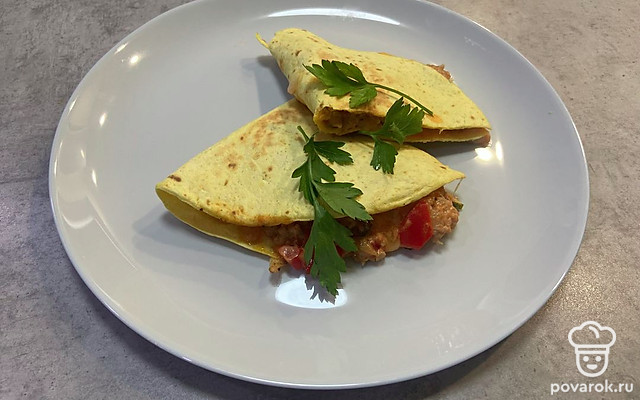Кесадилия с куриным фаршем и овощами — Рецепт с фото