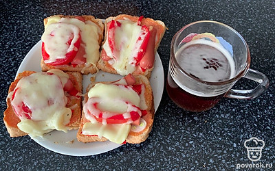 Подавайте горячими с чаем.