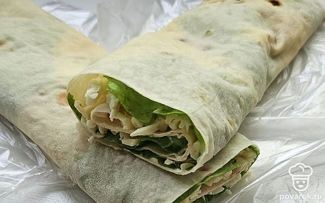 Сыр с салатом в лаваше — Рецепт с фото