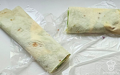 Нарежьте кусочками. 