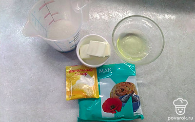 Подготовьте все ингредиенты. Можно взять больше мака (140-170 граммов). Ванильный сахар можно заменить на ваниль.