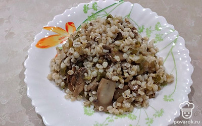 Подавайте блюдо горячим.