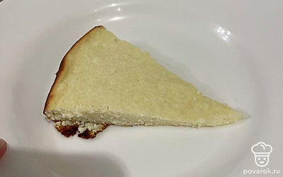 Перед подачей можно украсить запеканку ягодами, листиками мяты, сахарной пудрой, джемом, вареньем и всем тем, что вам нравится. Приятного аппетита!