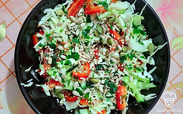 Сочный овощной салат «Клио» со смесью семян — Рецепт с фото