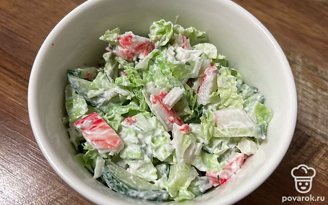 Легкий салат с крабовыми палочками — Рецепт с фото