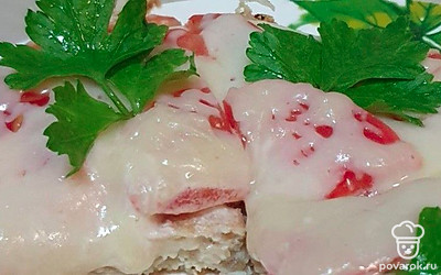 Перед подачей украсьте блюдо зеленью. 