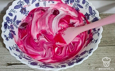 Подавайте как топпинг к блинчикам или оладьям.