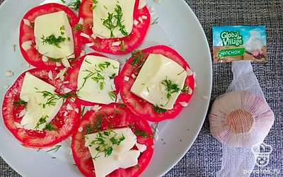 Полейте оливковым маслом и подайте в качестве закуски.