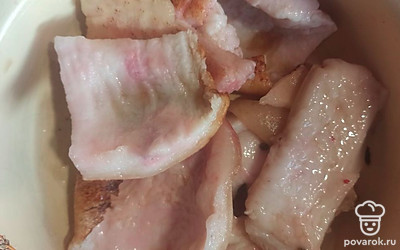 Шкурки почистите ножом, помойте. 