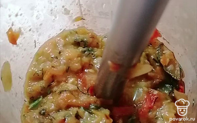 Пробейте овощи блендером и подайте к столу.