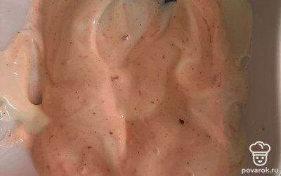 Перемещать майонез и кетчуп.