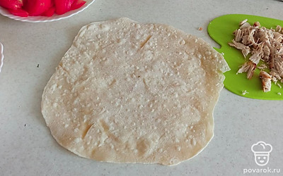 Берем лаваш. У меня домашний, можно взять покупной.