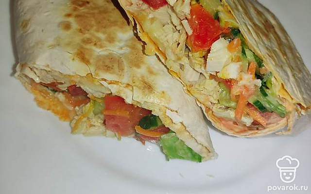 Домашняя шаурма с кетчупом и овощами — Рецепт с фото