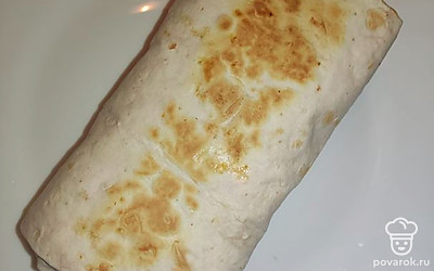 Выложить на тарелку.