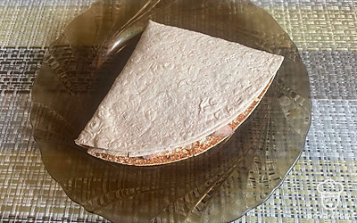 Сверните конверт.