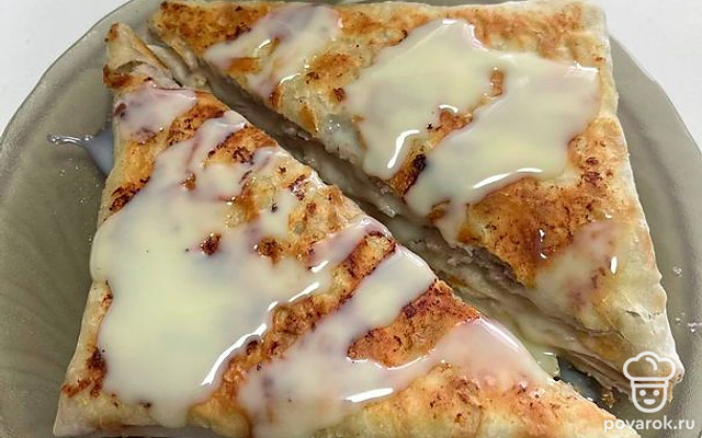 Роти с бананом и сгущенкой — Рецепт с фото