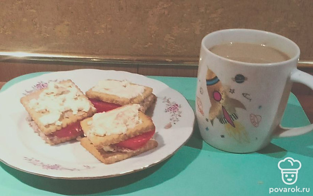 Закусочка с паштетом и плавленым сыром — Рецепт с фото